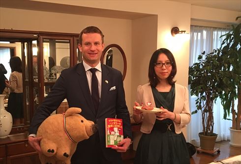 同人誌「ブタが好きすぎてハンガリーの国賓になりました」