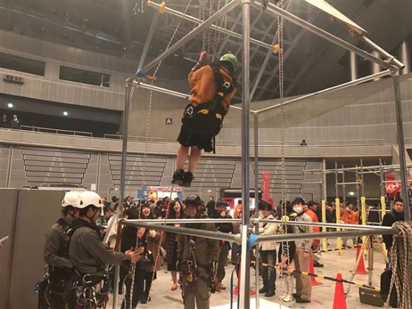 ロープぶら下がり