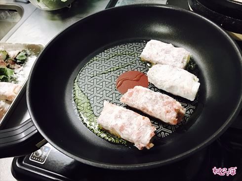 もちチーズの照り焼き豚ロール