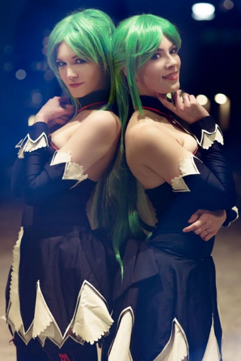 デンマークのコスプレイヤー、スリーネさんとカリーナさん