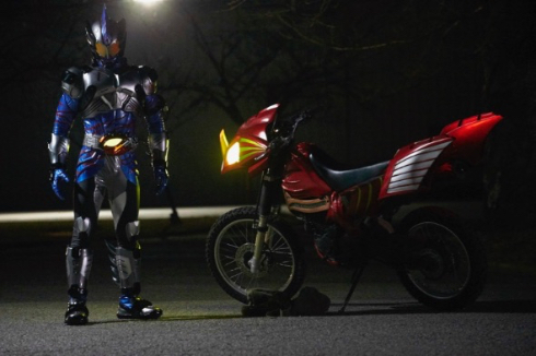 新たなるライダー、仮面ライダーネオが登場