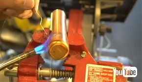 “多脚機関車トーマス”ラジコンを自作した海外ユーチューバーが登場　「純粋に火炎放射とカオスを生み出すことに特化させた」