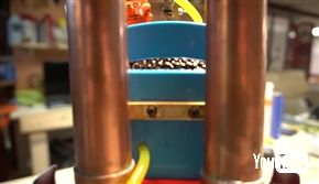 “多脚機関車トーマス”ラジコンを自作した海外ユーチューバーが登場　「純粋に火炎放射とカオスを生み出すことに特化させた」