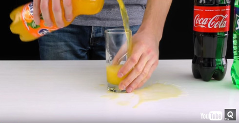 段ボールドリンクバー