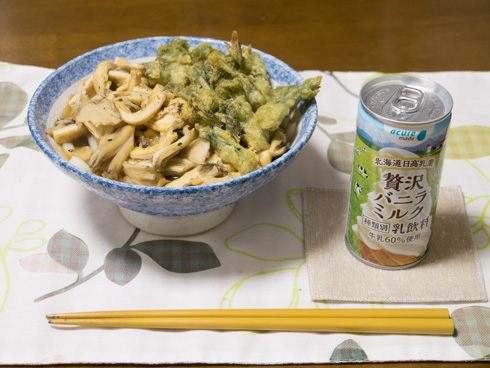 うどんと贅沢バニラミルク