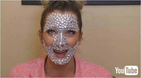 ラインストーンでメイク