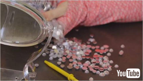 ラインストーンでメイク