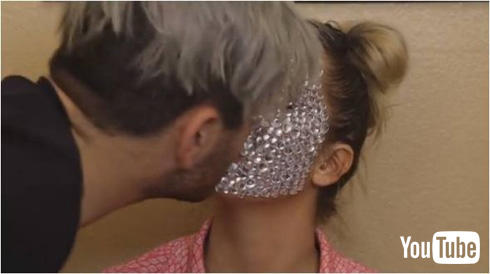 ラインストーンでメイク