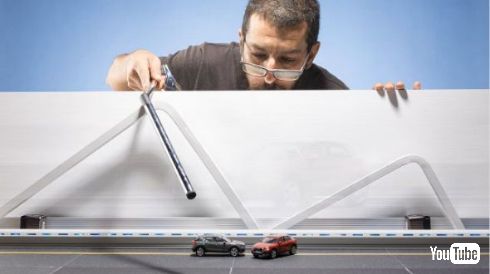 アウディ 広告 ミニチュア