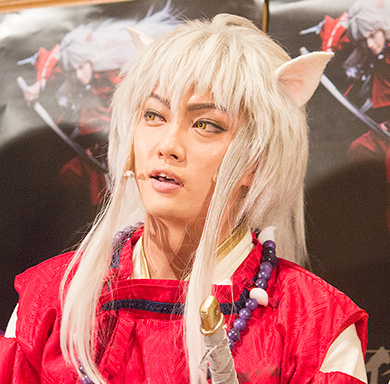 毎朝徹夜明けの疲れた顔で稽古場に来ていたという喜矢武さん