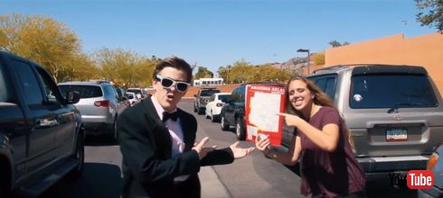 ラ・ラ・ランド　プロム　高校生　パーティ　エマ・ストーン