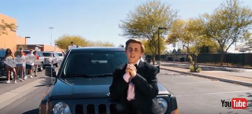 ラ・ラ・ランド　プロム　高校生　パーティ　エマ・ストーン