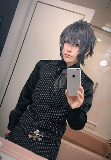 コスプレイヤー 紙コップ 肩パッド