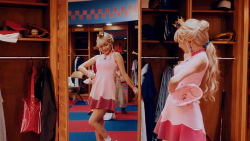 二階堂ふみ、「デカビタC」新CMでピーチ姫に