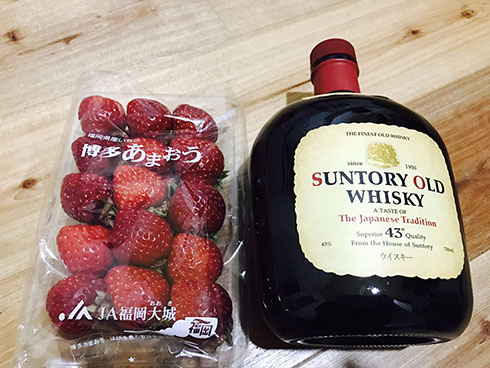 冷凍いちごとウイスキー