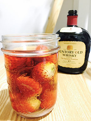 冷凍いちごとウイスキー