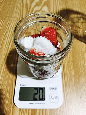 冷凍いちごとウイスキー