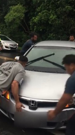 ラグビー選手 サンウルブズ ニュージーランド 救助 車 事故