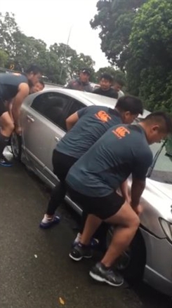 ラグビー選手 サンウルブズ ニュージーランド 救助 車 事故