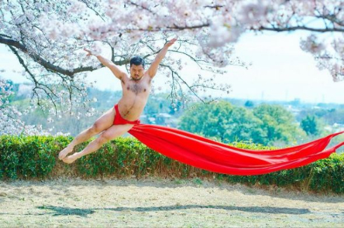 ふんどし 写真 桜 躍動感 ダンサー