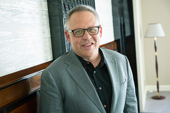 「美女と野獣」ビル・コンドン監督