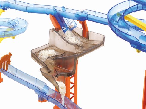 ウォータースライダー　流しそうめん