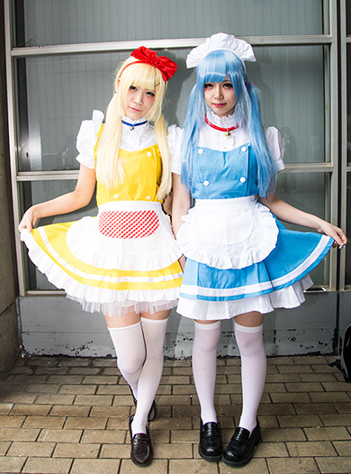 メイド服のドラえもんとドラミちゃん