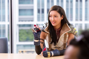 ライトニング　菜々緒