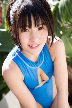 神谷えりな　水着