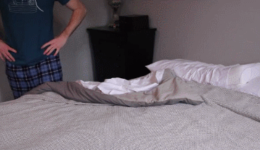 二度寝の原因を根本粉砕　ベッドを降りるまで鳴り止まないアラームがキックスターターに登場