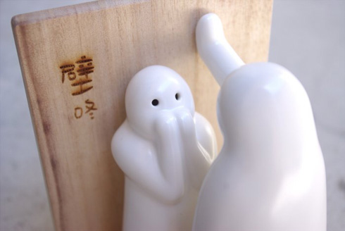 「壁ドン」風調味料入れ