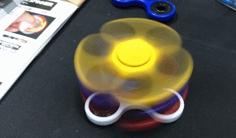 荒ぶる4重連結ハンドスピナー！　東京おもちゃショーで最新スピナー事情を見てきた