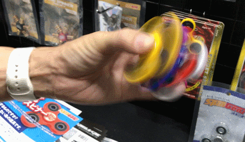荒ぶる4重連結ハンドスピナー！　東京おもちゃショーで最新スピナー事情を見てきた