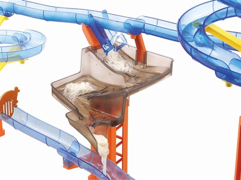 流しそうめん新時代「ビッグストリーム そうめんスライダー エクストラジャンボ」はいかにして生まれたのか？　タカラトミーアーツに直撃