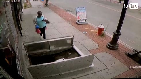 歩きスマホ 落ちる 携帯 怪我