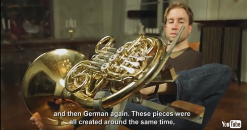 ホルンを器具にセット