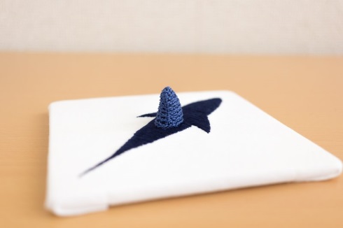 刺しゅう 編み物 サメ