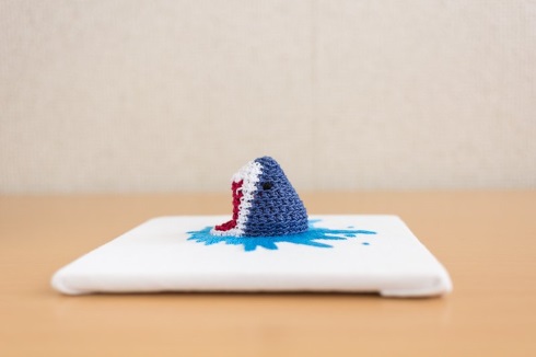 刺しゅう 編み物 サメ