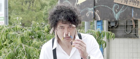 主人公・嶋四郎を演じる三浦知之