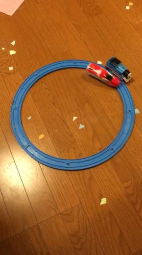 プラレール 2才児 発想 嫉妬 溝走り