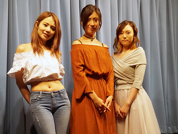 映画「身体を売ったらサヨウナラ」原作者の鈴木涼美さん、主演の柴田千紘さん、主題歌を歌ったPALUさん