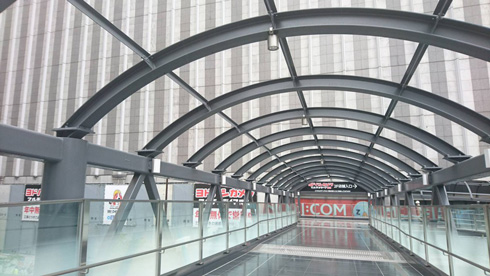 ヨドバシ梅田「ヨドバシ橋」開通