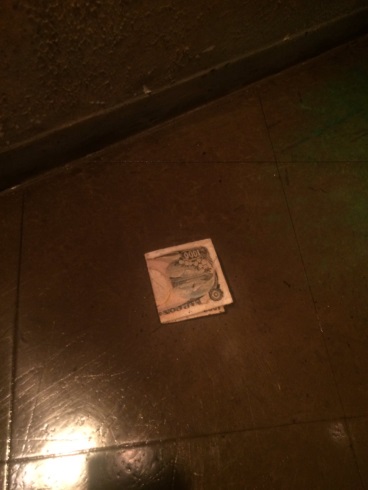 高尾山トリックアート美術館 1000円札