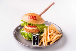 週刊少年ジャンプ展 オリジナルバーガー コラボカフェ 交通広告