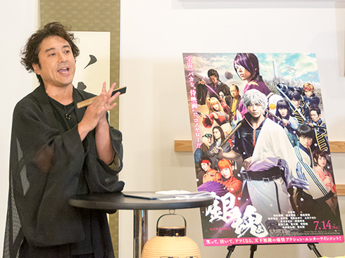 手慣れた様子のMCムロ