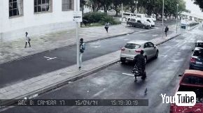 南アフリカ スマホ 運転 啓発 CM