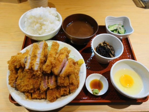 とんかつは飲み物