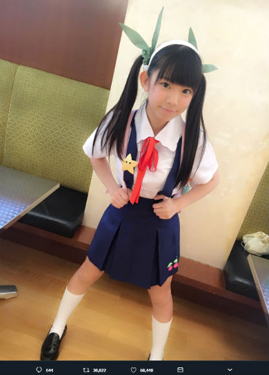 長澤茉里奈　八九寺真宵のコスプレ