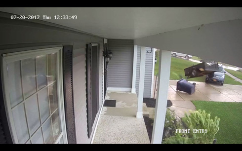 ニューヨークの竜巻映像