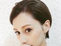「オードリー・ヘップバーンみたい」　ダレノガレ明美、“30センチ”大胆カットのショートヘアで美人度が跳ね上がる